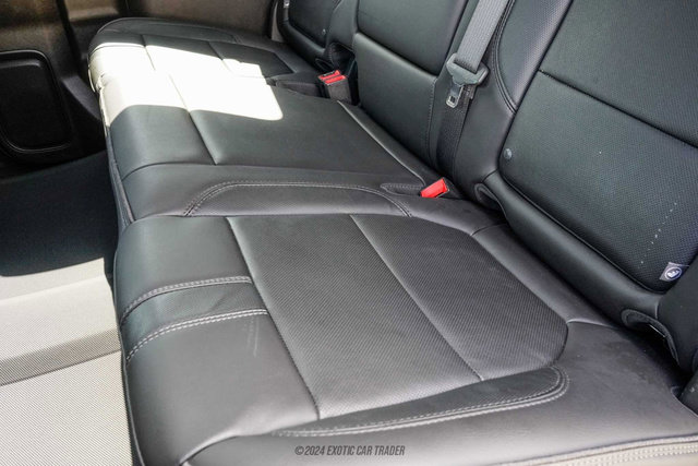 Used 2019 Chevrolet Silverado 1500 High Country w/ Technology Package AWD/4WD image 33