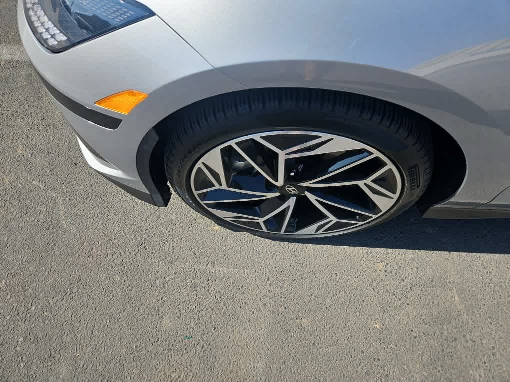 Used 2024 Hyundai Ioniq 6 SEL RWD image 3