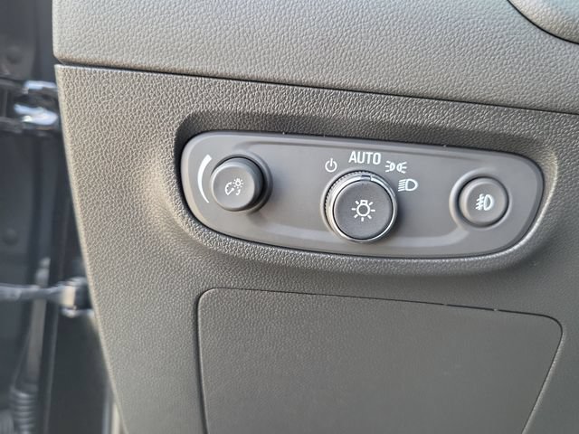 Used 2023 Buick Encore GX Select w/ Sport Touring Package FWD image 30