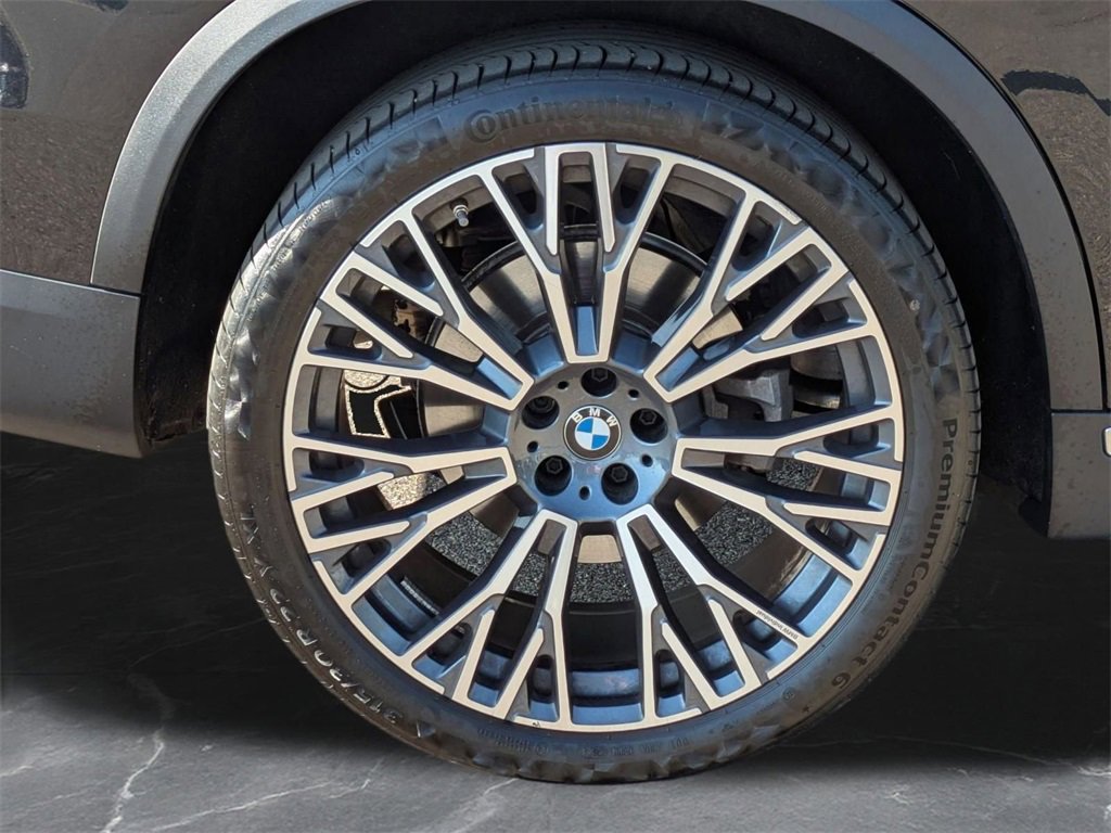 Used 2024 BMW X5 xDrive40i w/ Premium Package image 38