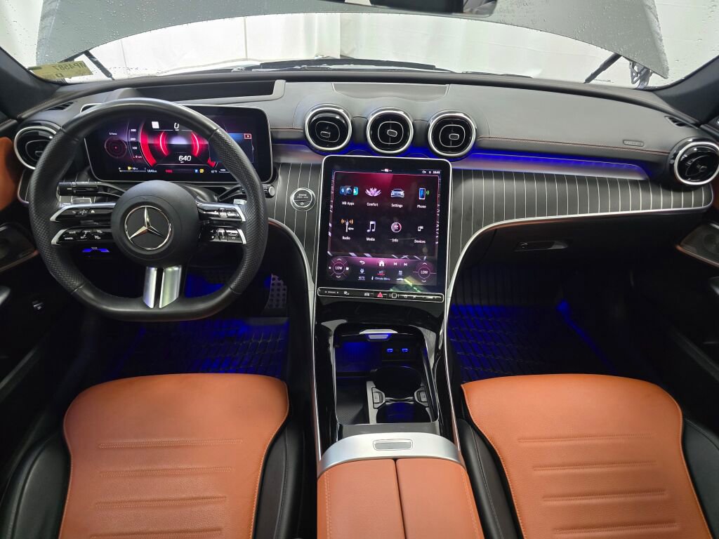 Used 2024 Mercedes-Benz C 300 4MATIC Sedan image 17