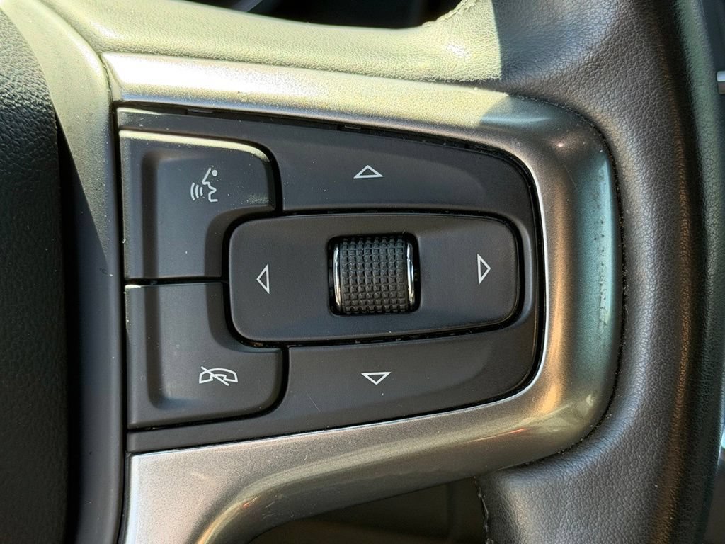 Used 2023 Chevrolet Suburban Premier RWD image 16