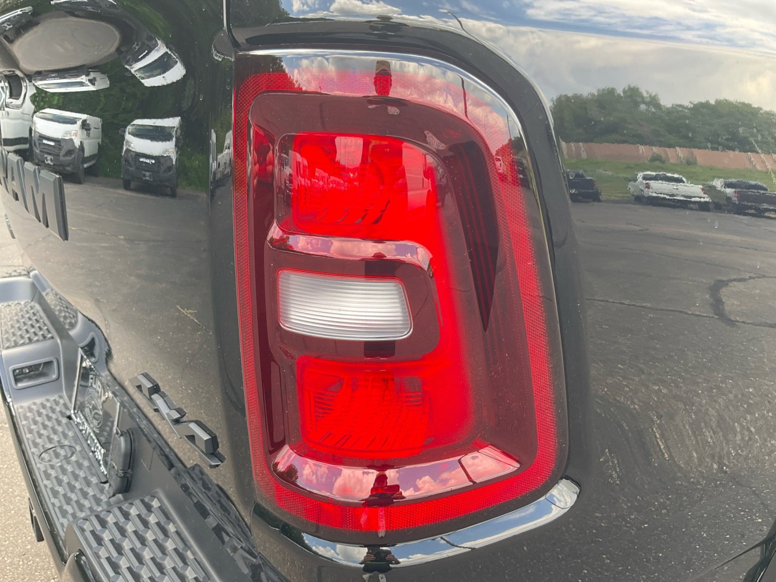 New 2026 RAM 1500 Laramie w/ Night Edition image 33