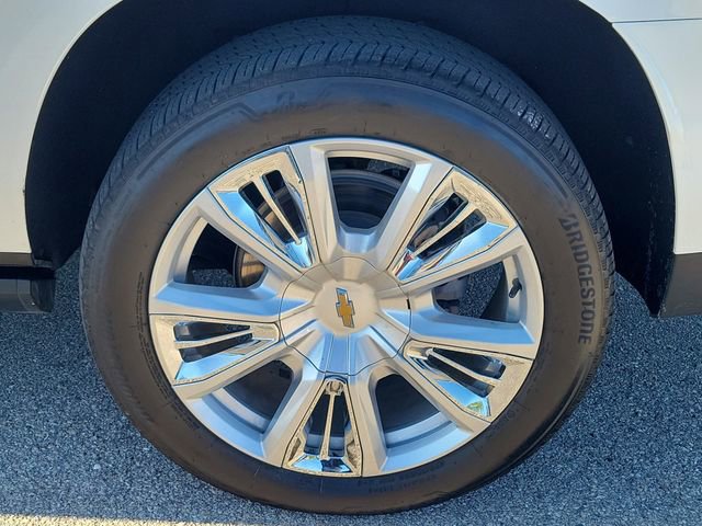Certified 2024 Chevrolet Suburban High Country w/ Premium Package 2 image 8