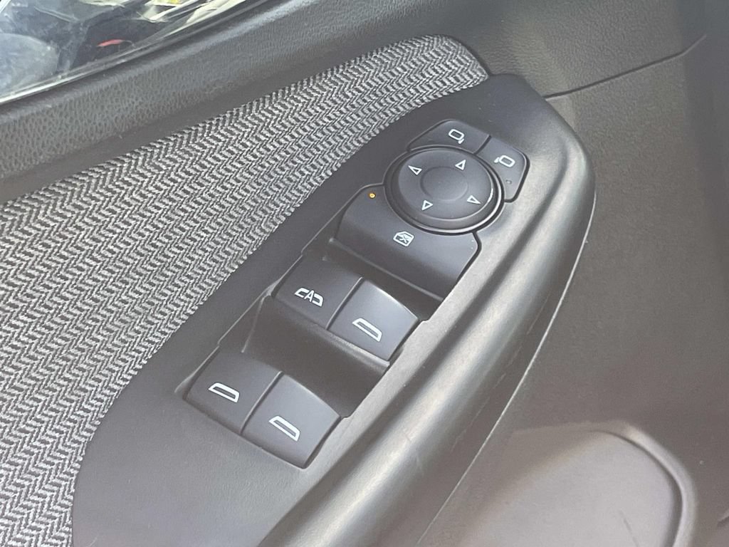 Used 2023 Chevrolet TrailBlazer LT AWD/4WD image 15