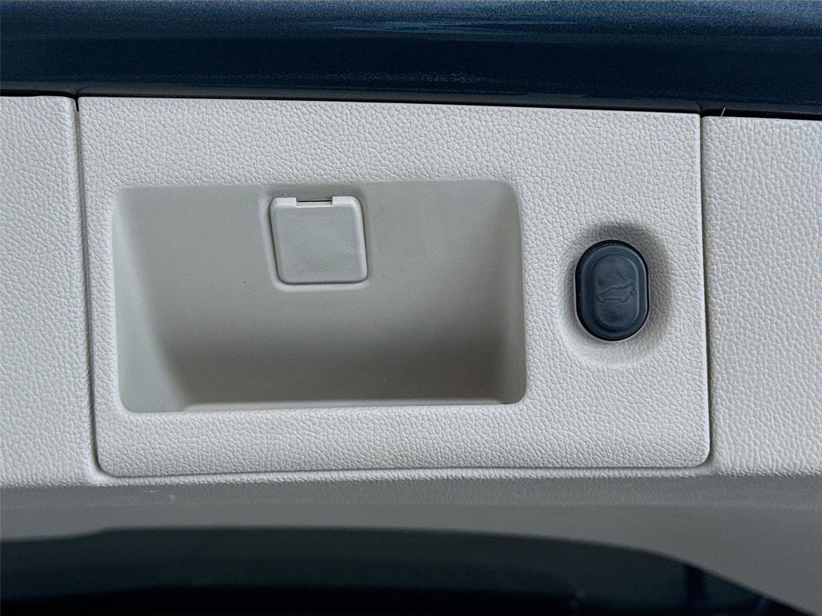 Used 2020 GMC Yukon XL Denali w/ Denali Ultimate Package image 22