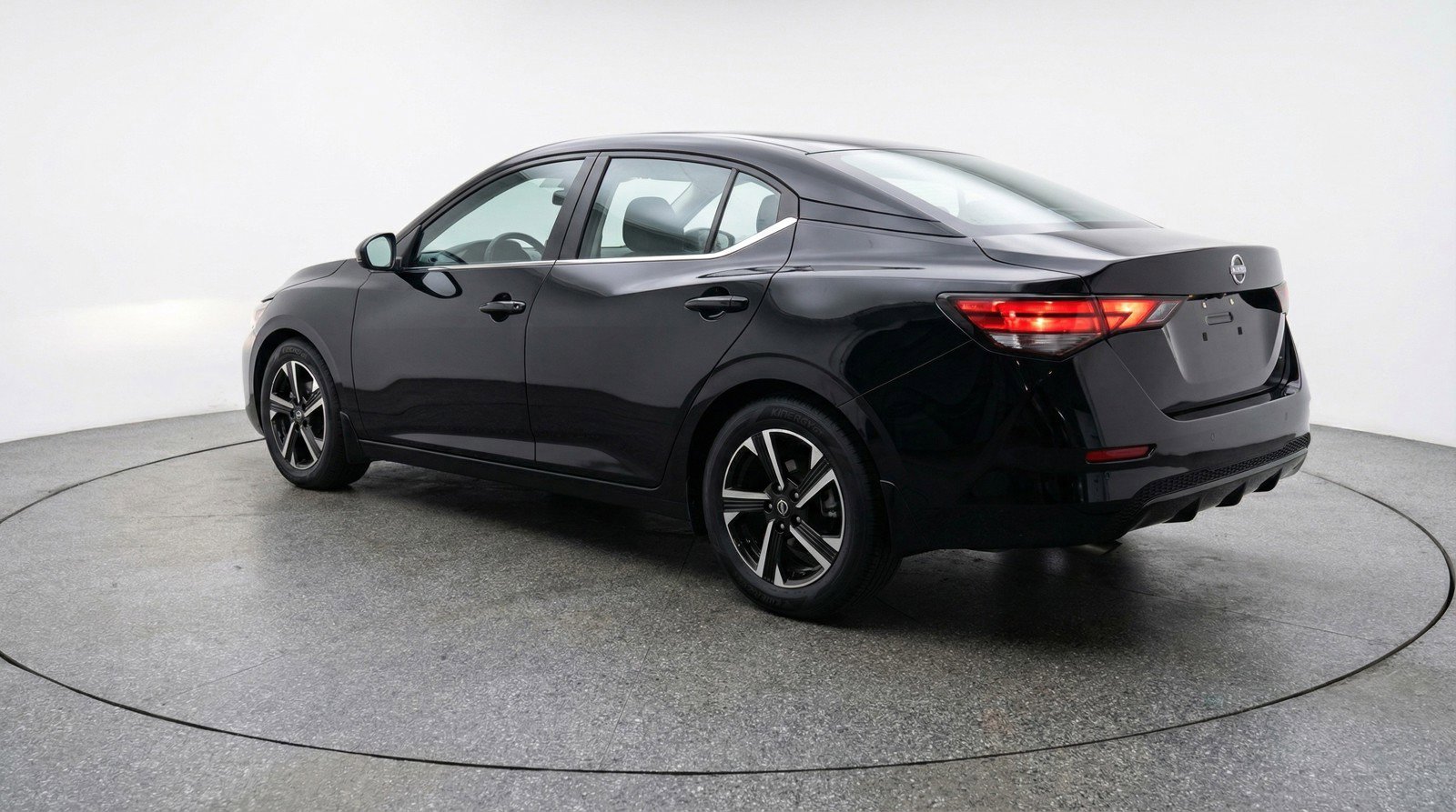 Used 2025 Nissan Sentra SV image 6