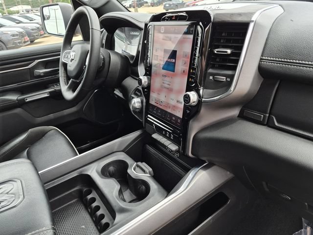 Used 2025 RAM 1500 Laramie AWD/4WD image 16