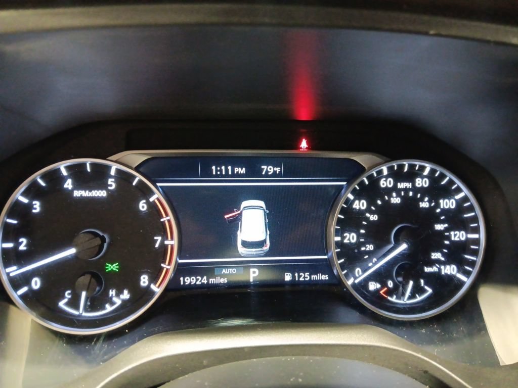 Used 2023 Nissan Rogue SV AWD/4WD image 4