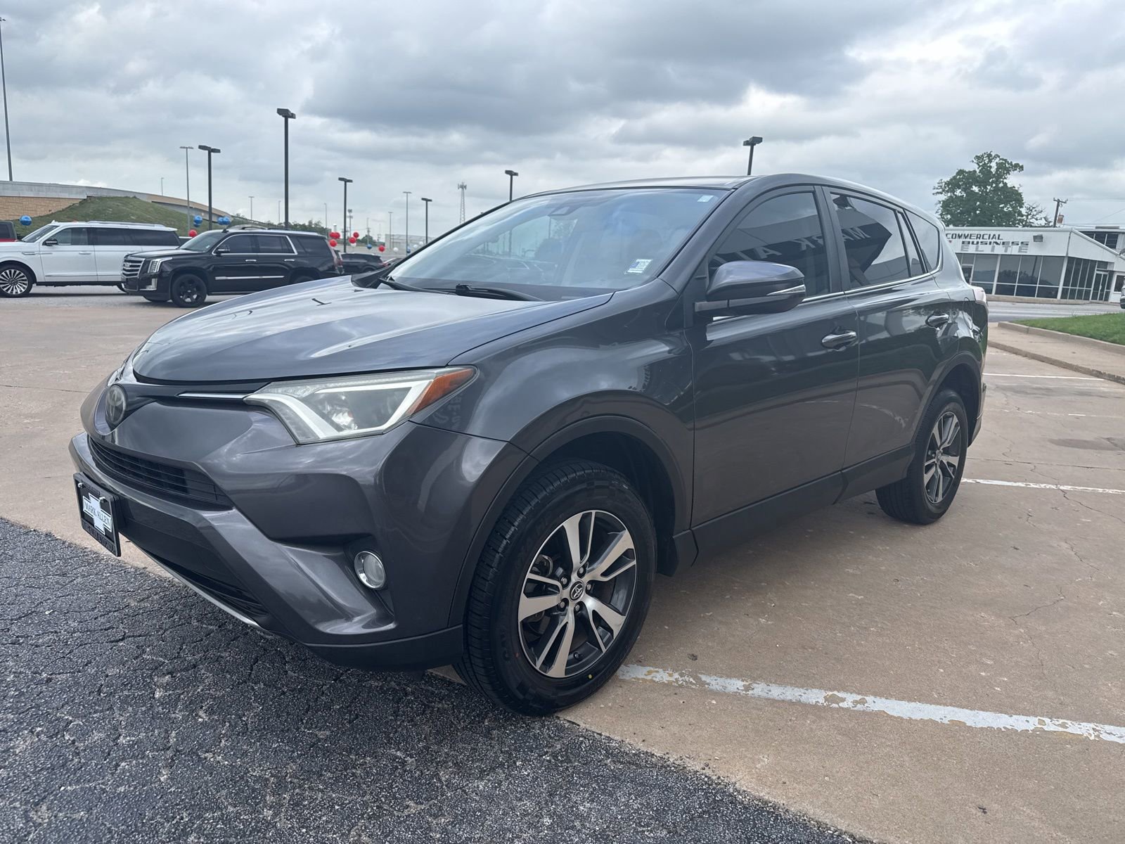 Used 2018 Toyota RAV4 XLE FWD image 7