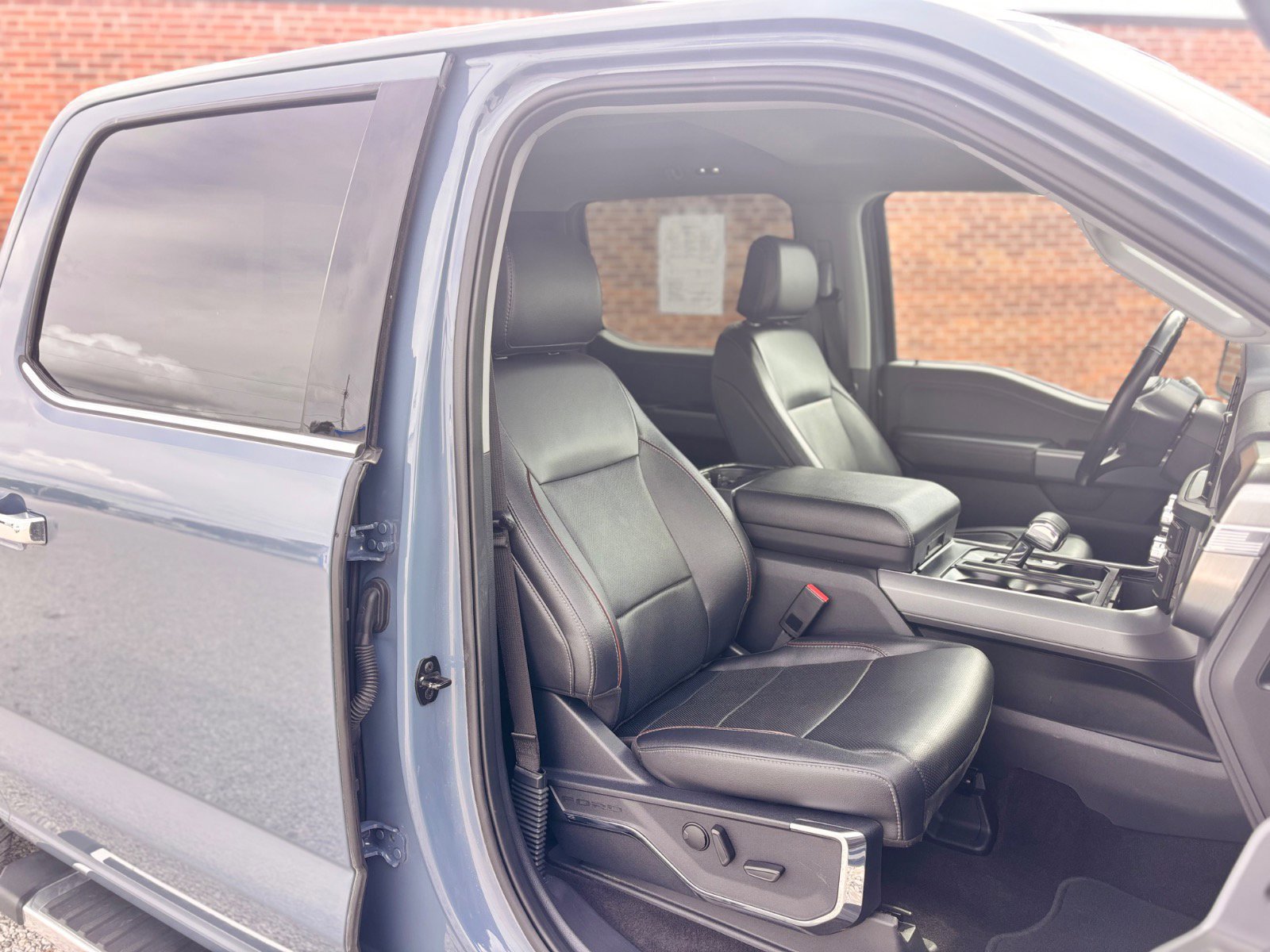 Certified 2023 Ford F150 Lariat image 23