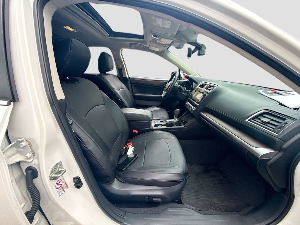 Used 2017 Subaru Outback 2.5i Limited AWD/4WD image 31