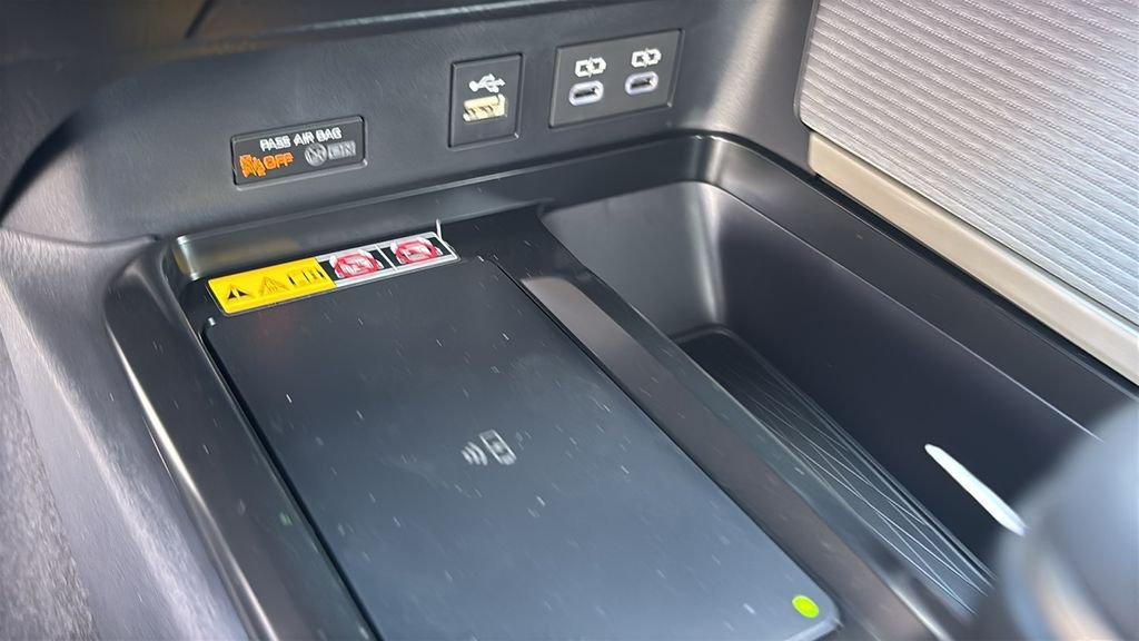 New 2026 Toyota Camry SE FWD image 19