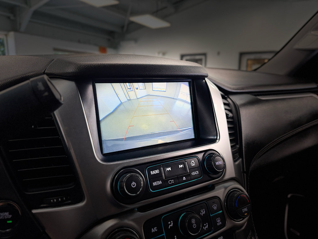 Used 2020 Chevrolet Suburban Premier w/ Premier Plus Edition AWD/4WD image 22