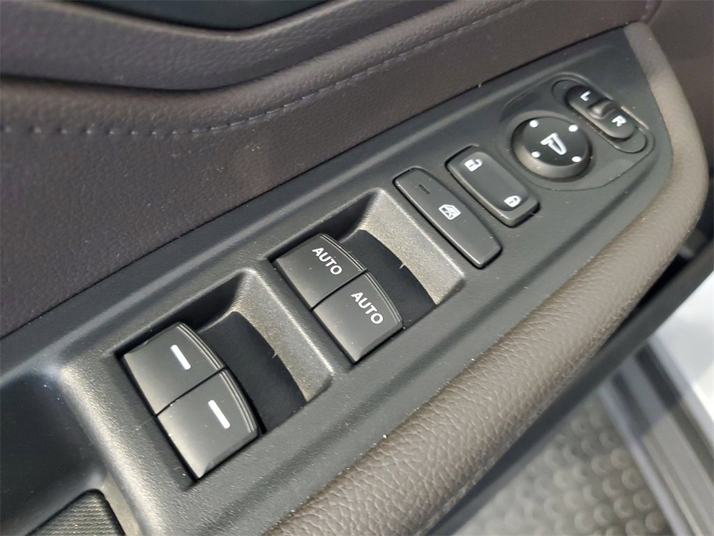 Used 2021 Honda Odyssey LX image 16