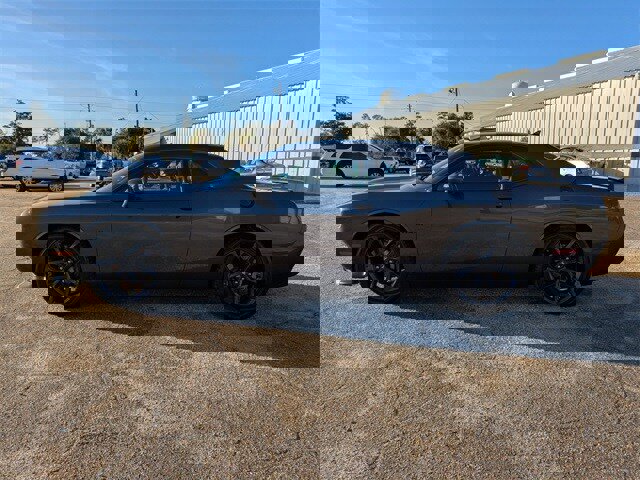 Used 2022 Dodge Challenger R/T w/ Plus Package image 7