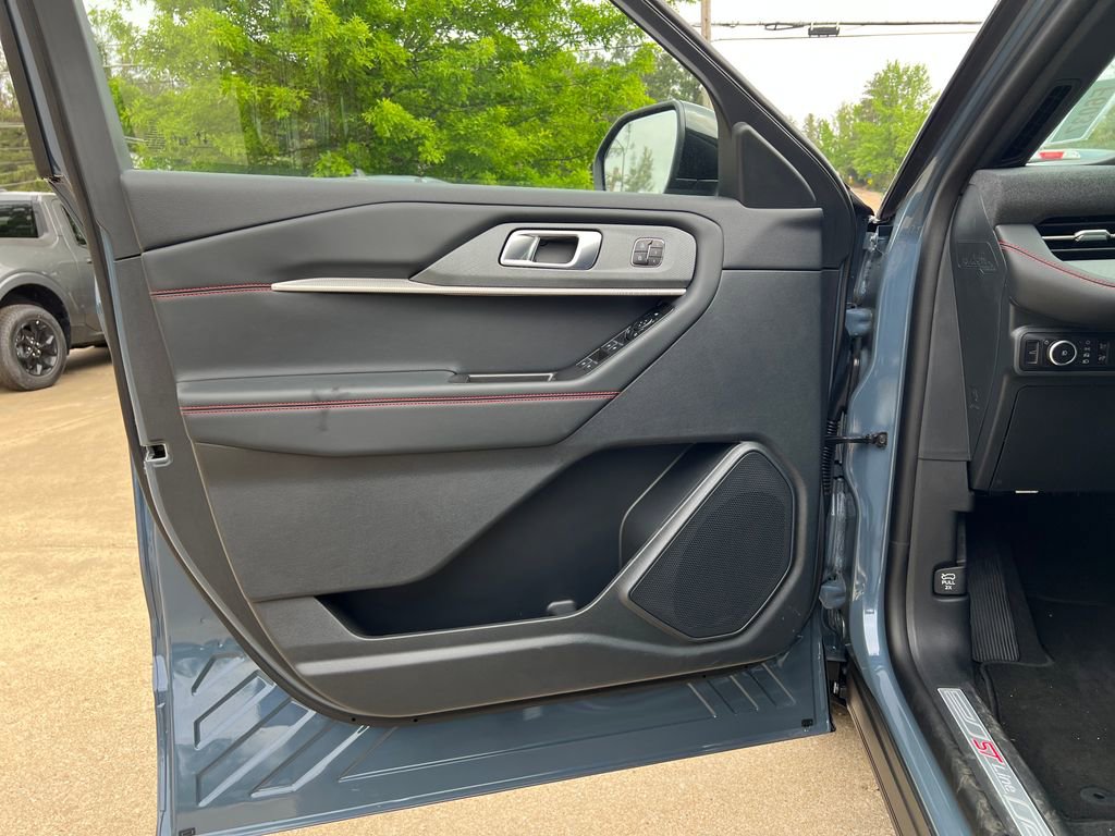 New 2026 Ford Explorer ST-Line RWD image 11