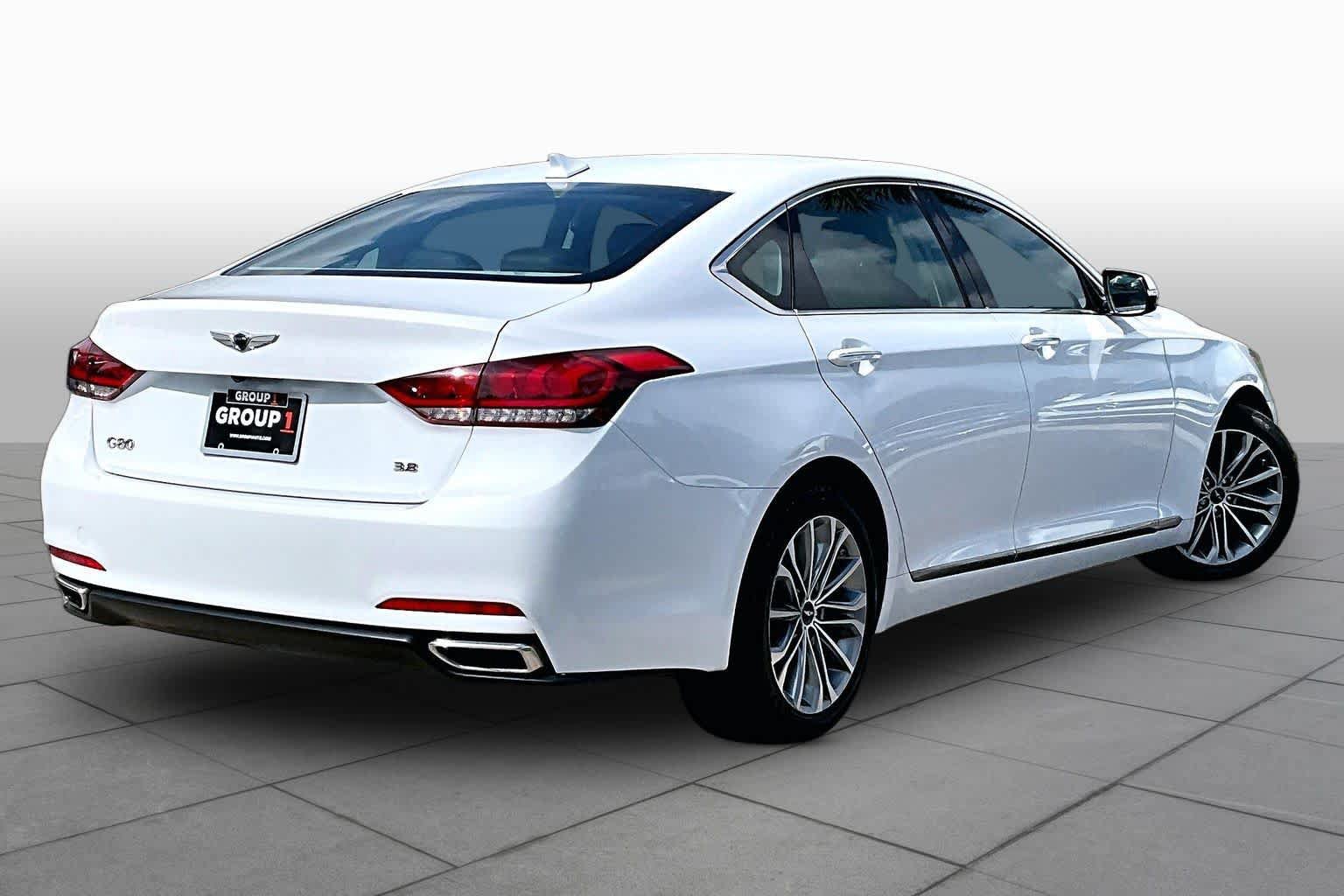 Used 2017 Genesis G80 3.8 RWD image 13