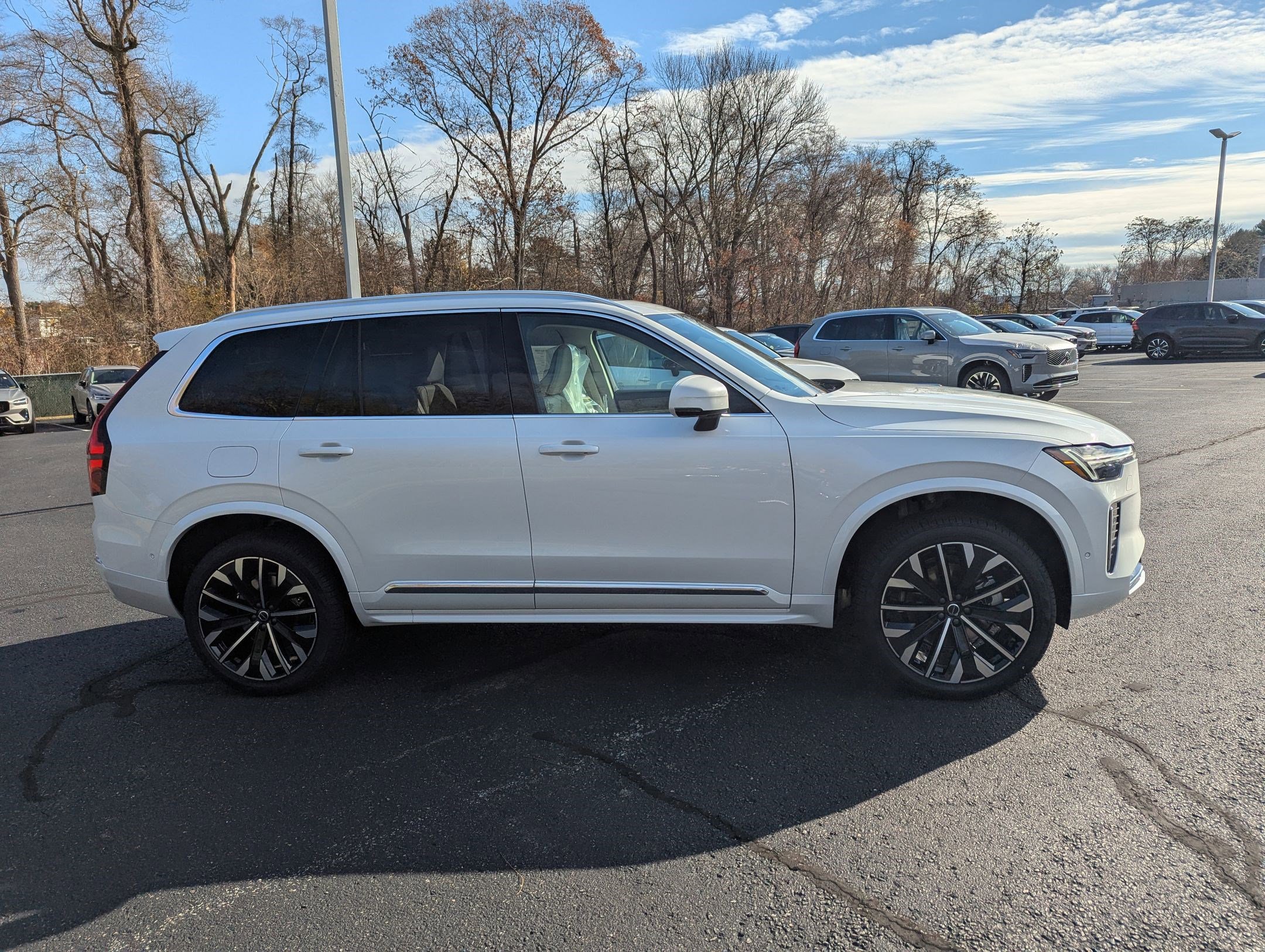 New 2026 Volvo XC90 B6 Ultra w/ Protection Package image 3