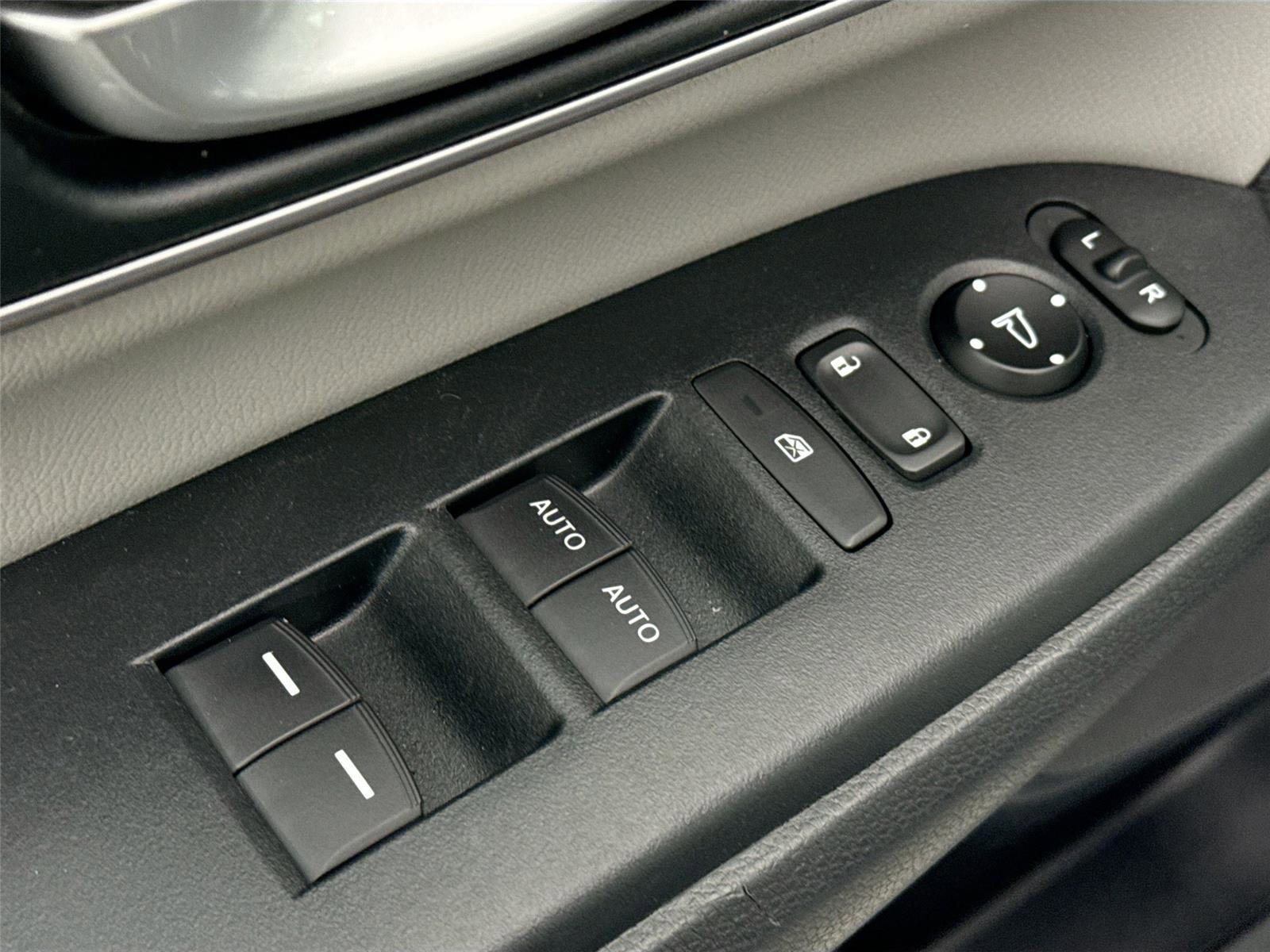 Used 2018 Honda CR-V EX-L image 29