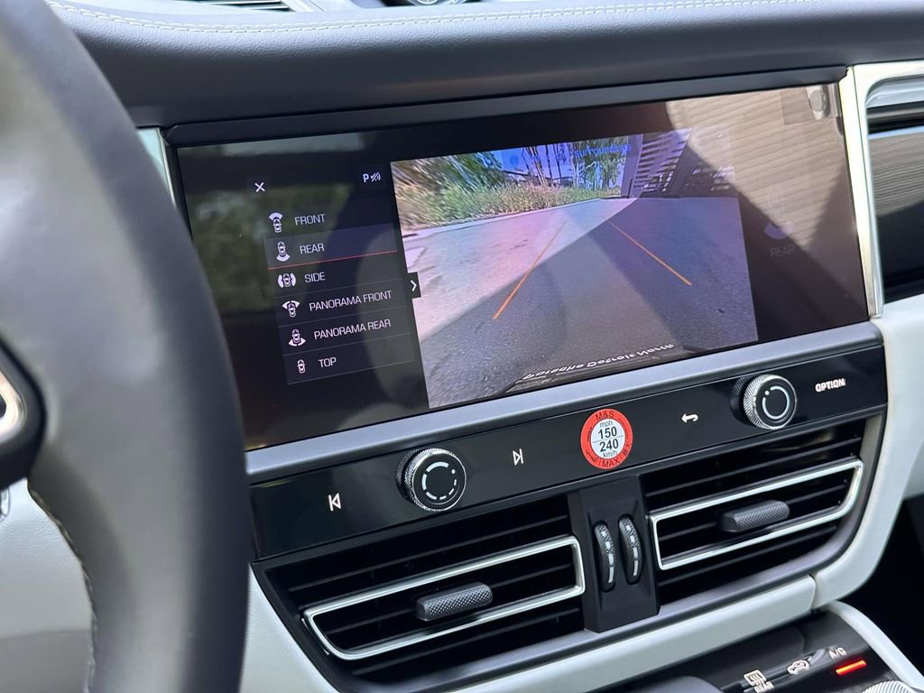 Certified 2025 Porsche Macan S AWD/4WD image 23