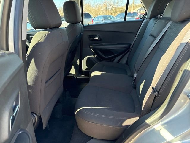 Used 2018 Chevrolet Trax LS image 21