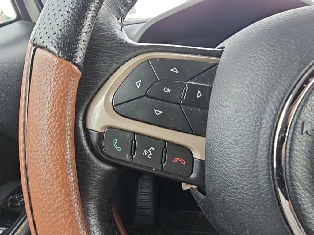 Used 2016 Jeep Renegade 75th Anniversary FWD image 30