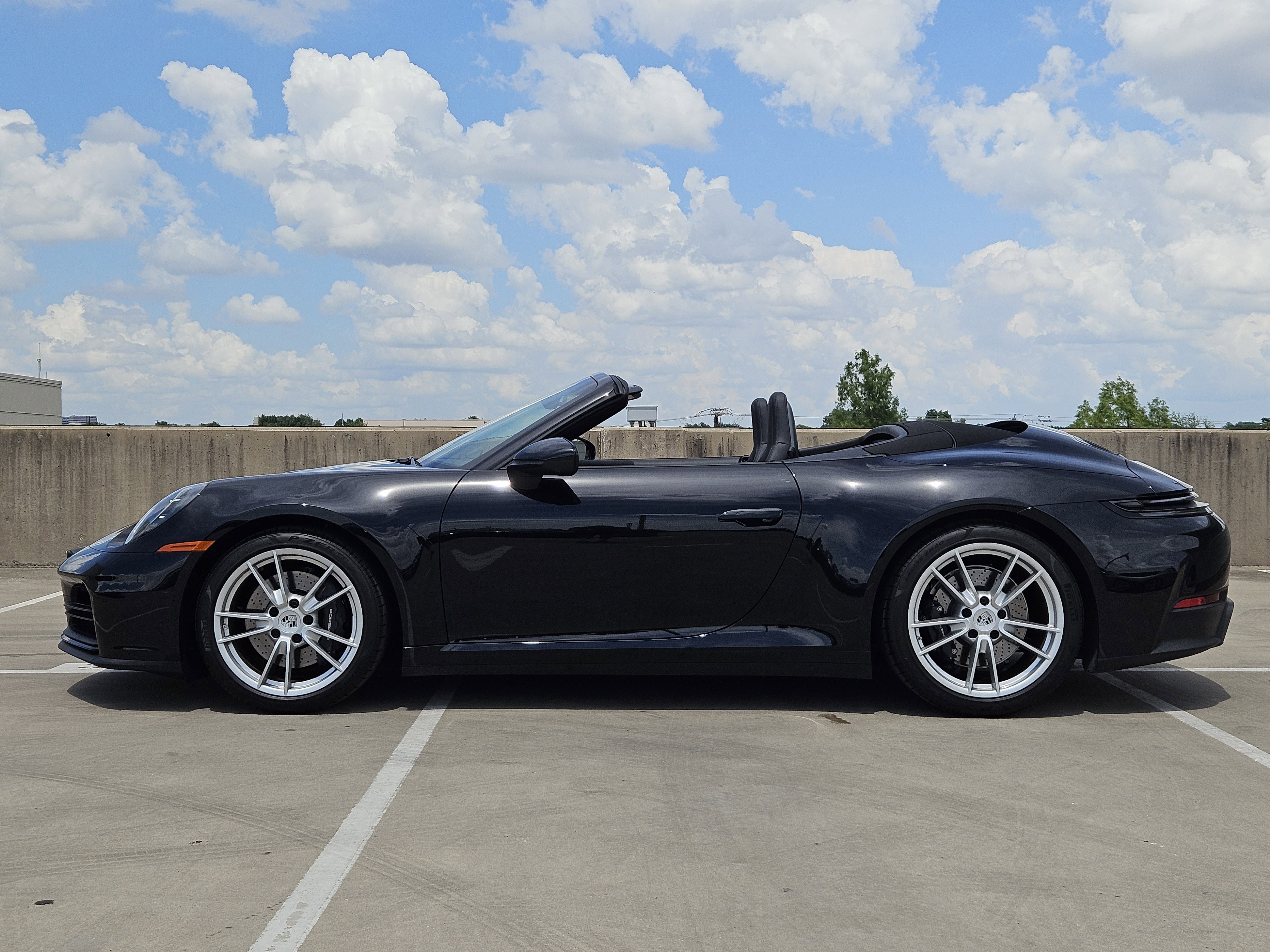 Certified 2025 Porsche 911 Carrera RWD image 2