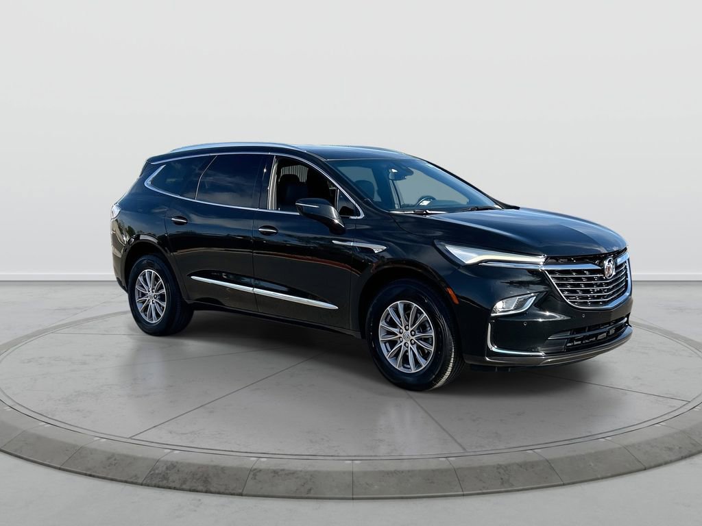 Used 2023 Buick Enclave Essence FWD image 2