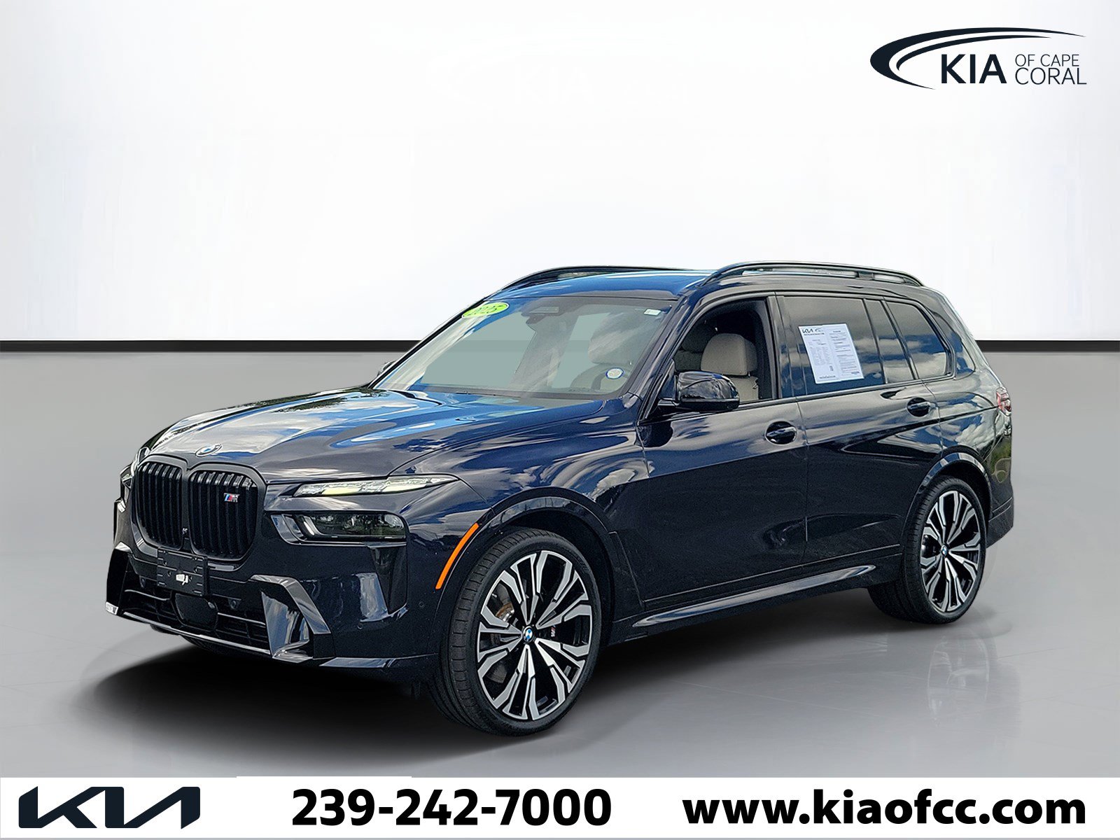 Used 2025 BMW X7 M60i AWD/4WD image 3