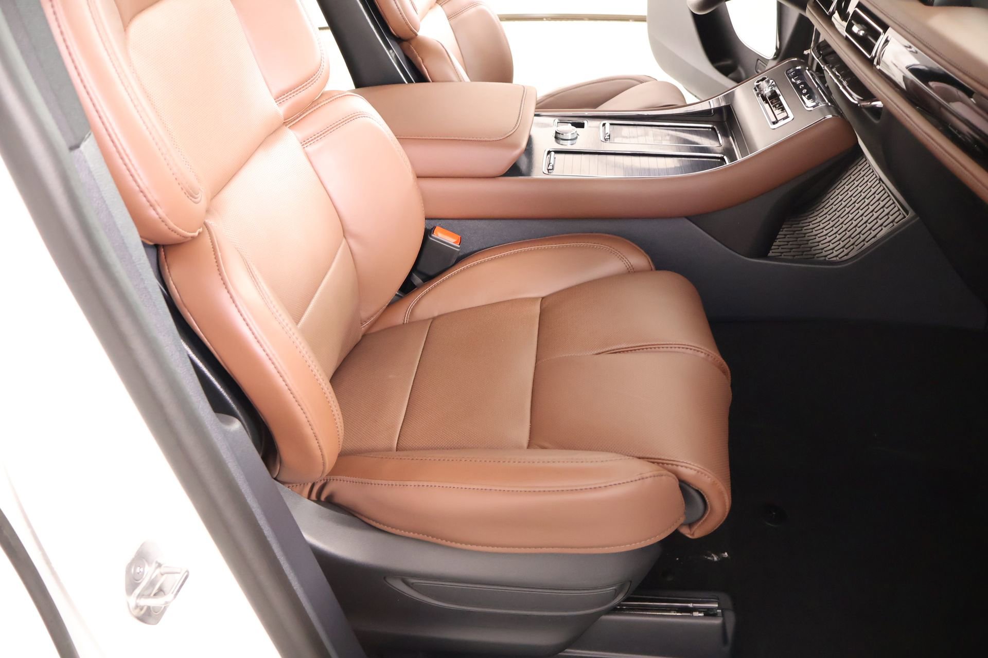 New 2026 Lincoln Aviator Reserve AWD/4WD image 14