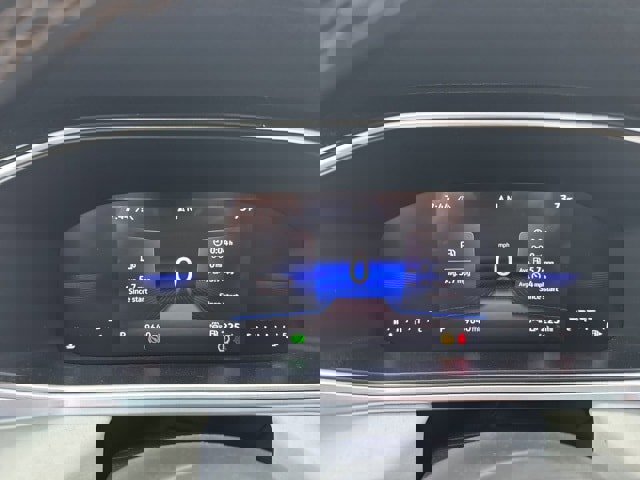 Certified 2025 Volkswagen Taos SE w/ Panoramic Sunroof Package image 20