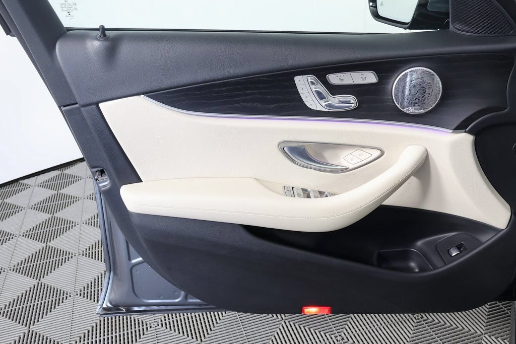 Used 2017 Mercedes-Benz E 300 image 12