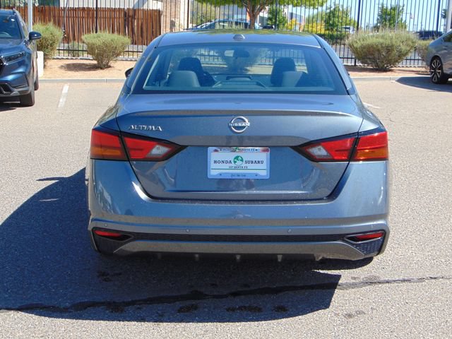 Used 2025 Nissan Altima 2.5 SV FWD image 5