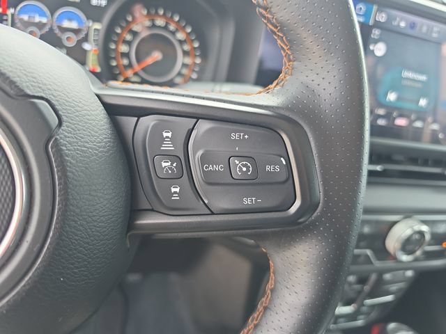 Used 2024 Jeep Gladiator Mojave w/ Technology Group AWD/4WD image 20