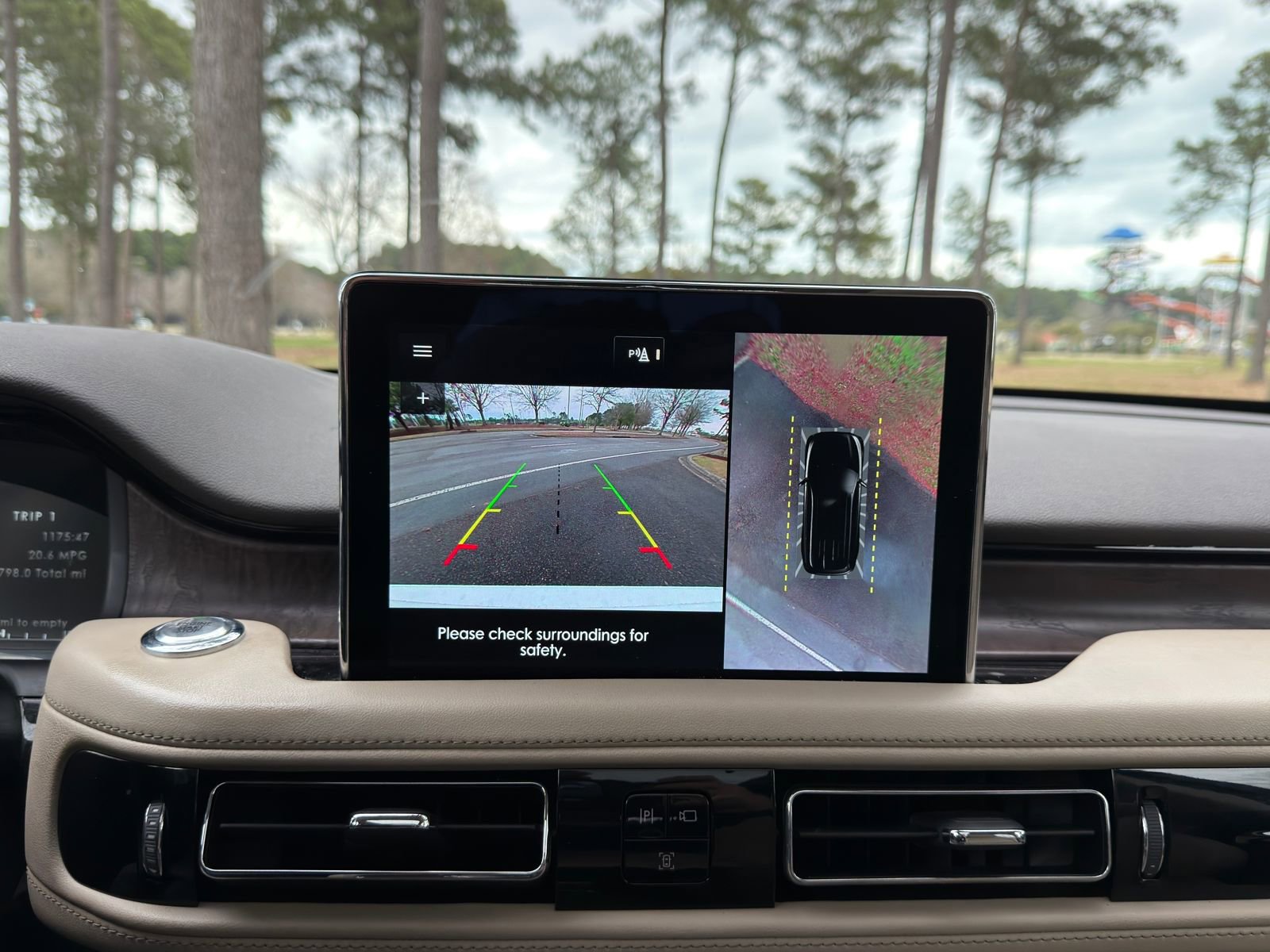 Used 2023 Lincoln Aviator Reserve w/ Equipment Group 201A image 5