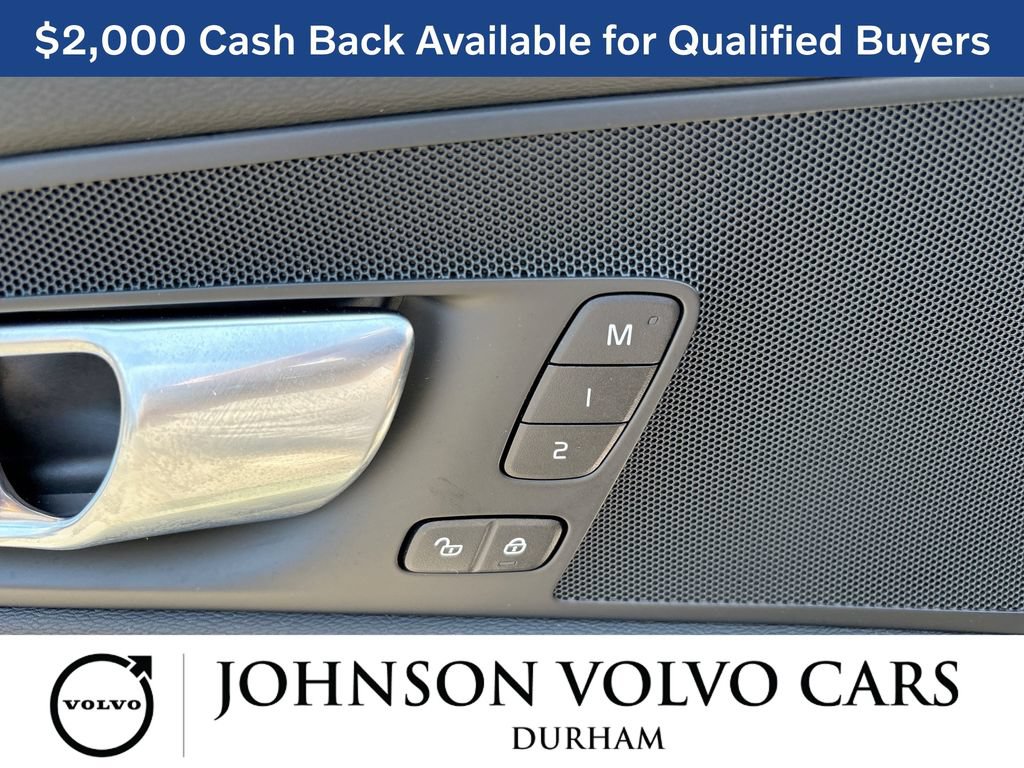 New 2026 Volvo XC60 B5 Plus w/ Protection Package Premier AWD/4WD image 15