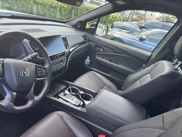 Used 2025 Honda Ridgeline Black Edition image 5