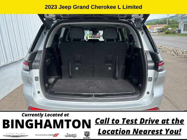 Used 2023 Jeep Grand Cherokee L Limited w/ Black Appearance Package AWD/4WD image 24