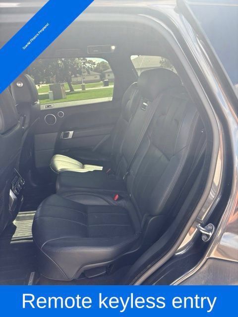 Used 2017 Land Rover Range Rover Sport HSE AWD/4WD image 31
