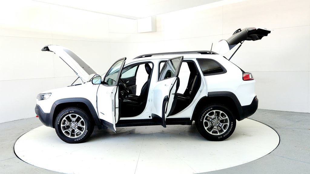 Used 2021 Jeep Cherokee Trailhawk w/ Sun, Sound & Nav Group AWD/4WD image 10