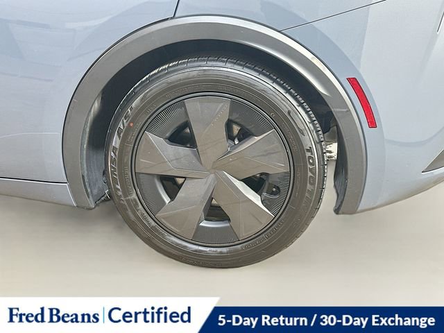 Used 2023 Toyota Prius LE image 4