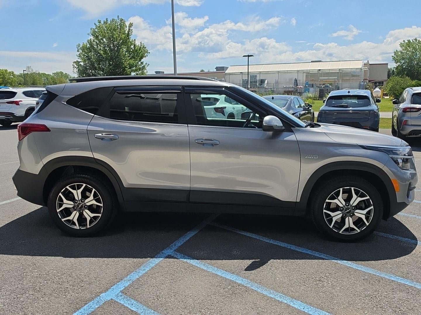 Certified 2022 Kia Seltos EX AWD/4WD image 6