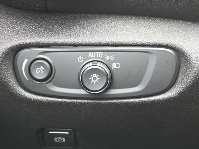 Used 2019 Chevrolet Blazer Premier w/ Sun and Wheels Package image 15