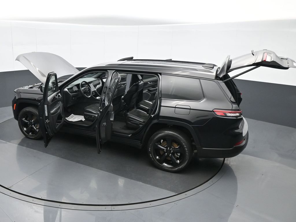 Used 2022 Jeep Grand Cherokee L Laredo image 39