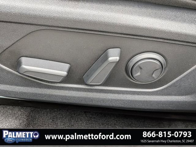 Used 2025 Hyundai Elantra Limited FWD image 19
