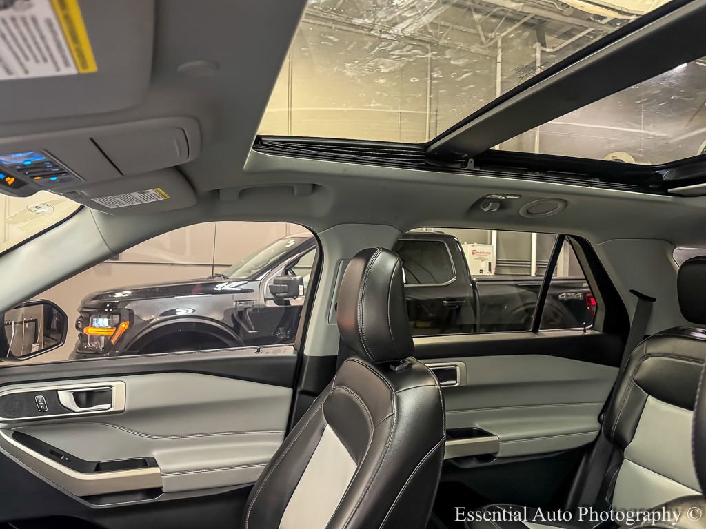 Used 2023 Ford Explorer XLT w/ Equipment Group 202A image 12