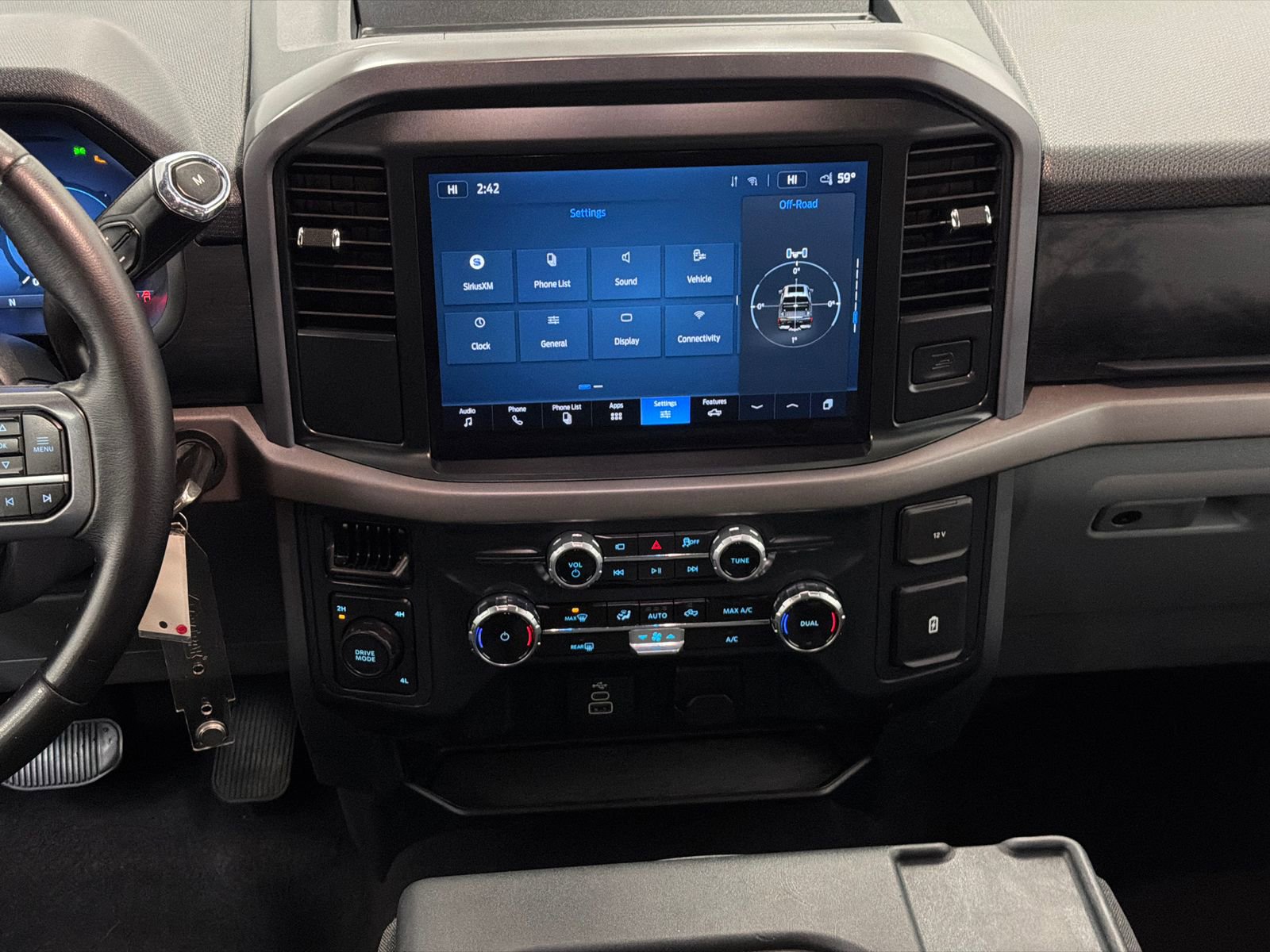 Used 2025 Ford F150 XLT w/ Equipment Group 301A Standard image 18