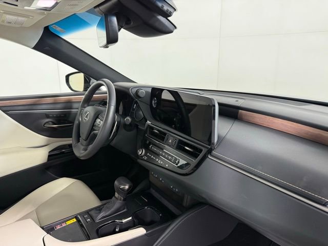 Certified 2025 Lexus ES 300h 300h w/ Premium Package image 33