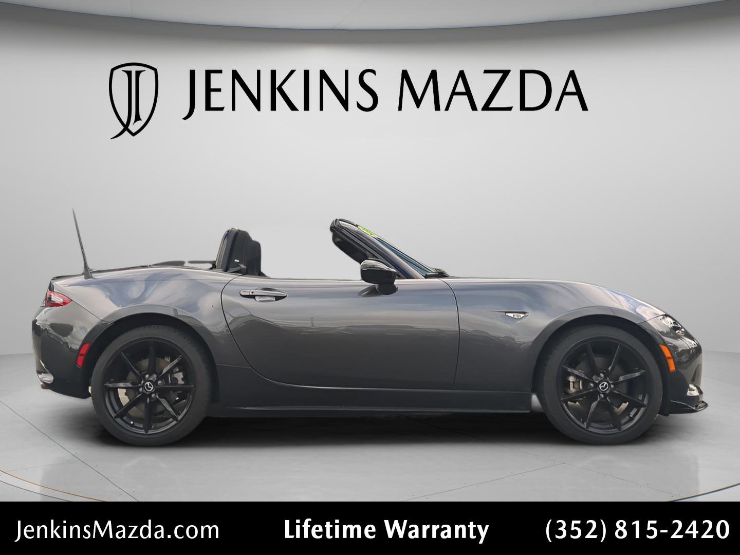 Used 2021 MAZDA MX-5 Miata Club RWD image 1